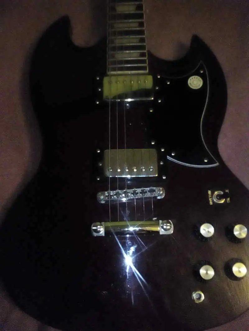 CGiant Csere is Electric guitar