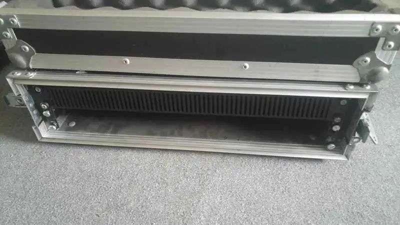 Robust 2U Rack konténer