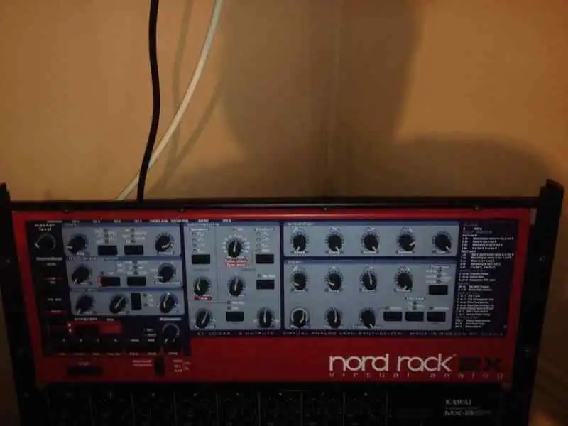 Clavia Nord Rack 2x Szintetizátor