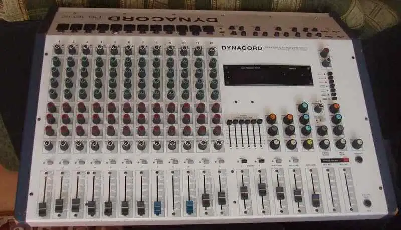 Dinacord PS 1202 Keverő-erősítő