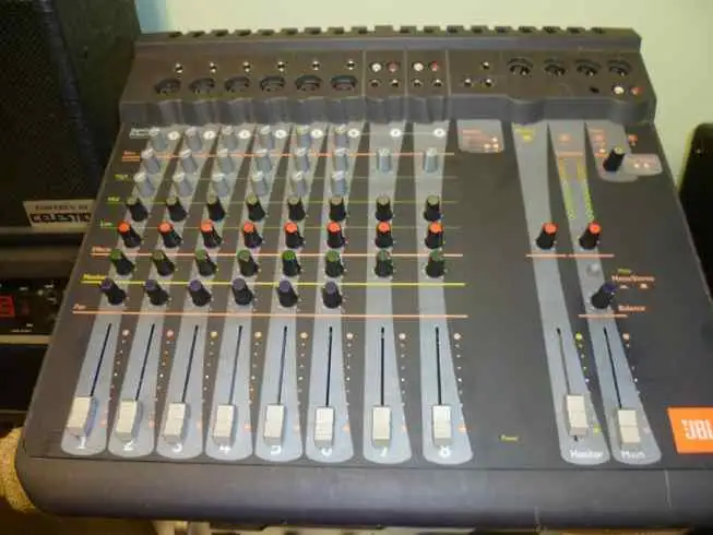 JBL EON Musc Mix 10 Mixer