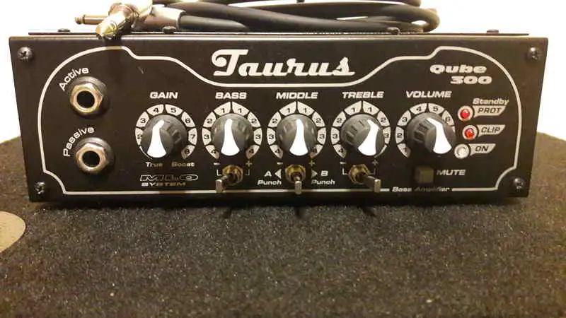 Taurus Qube 300 Bass guitar amplifier