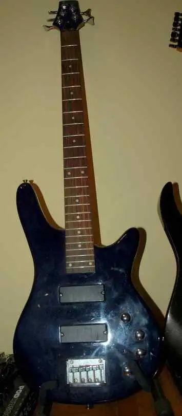 - 5-Saiter Bass-Gitarre