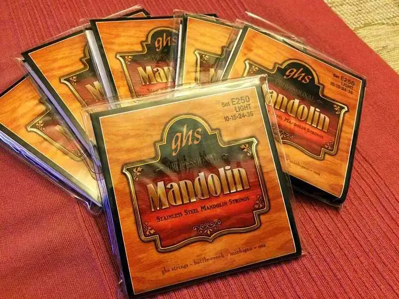  Mandolin Húrkészlet 6 db Saitenset