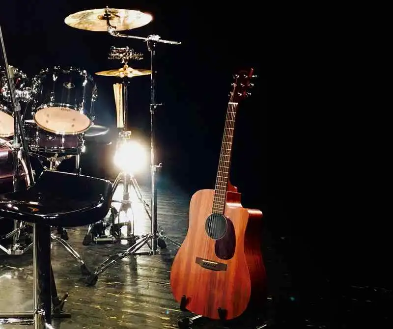  Dmc 15e Electro-acoustic guitar