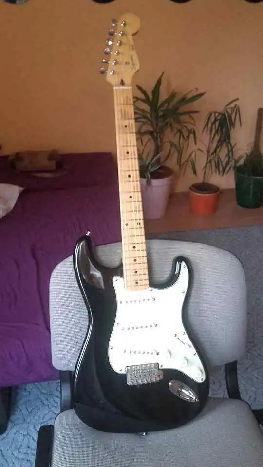 Squier Strato Made in Japan Electric guitar