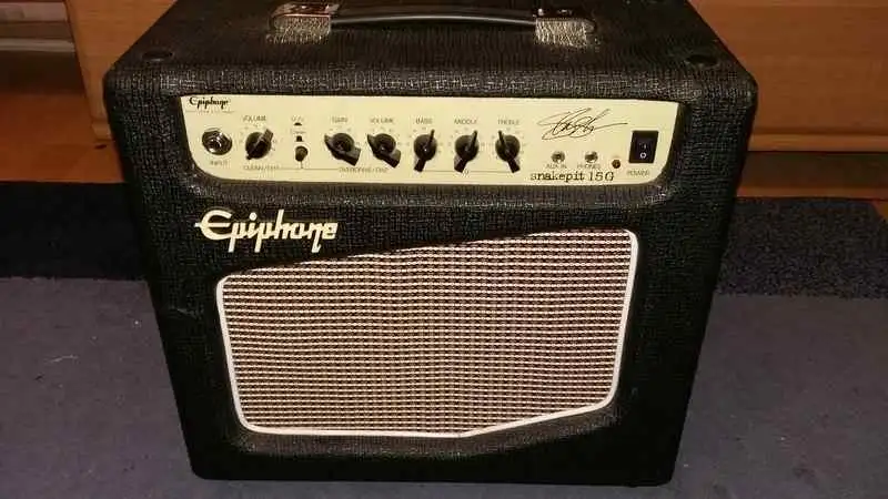 Epiphone Snakepit 15G Guitar combo amp