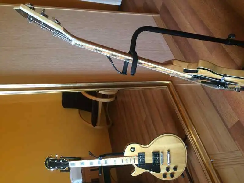   E-Gitarre