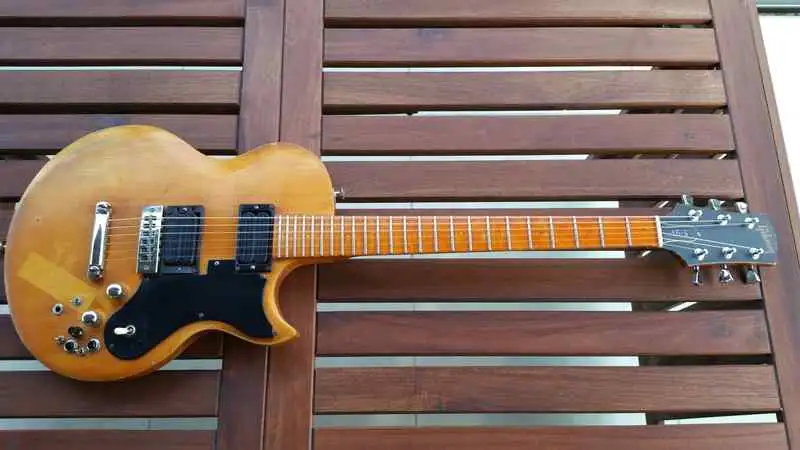 Gibson L6S Elektromos gitár