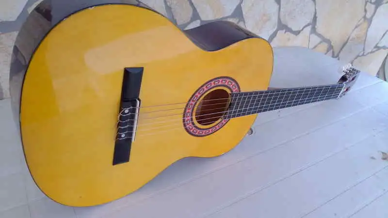  RC-390 Klasszikus gitár