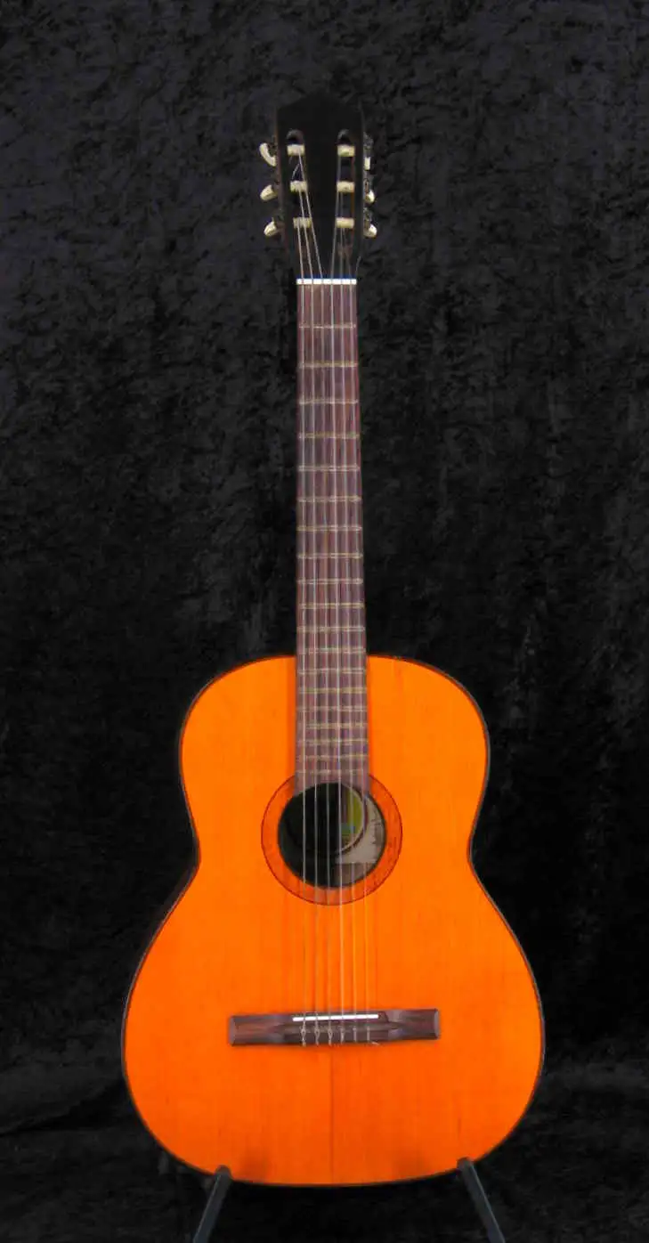 Cremona Klasszikus Akustikgitarre