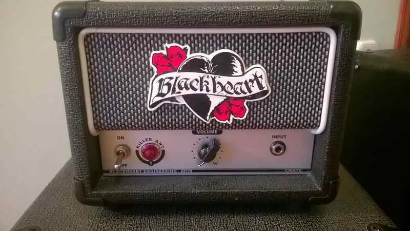 Blackheart BH1H Gitárerősítő-fej