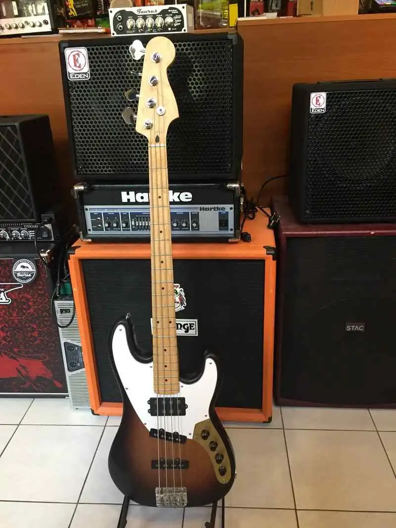   Basszusgitár