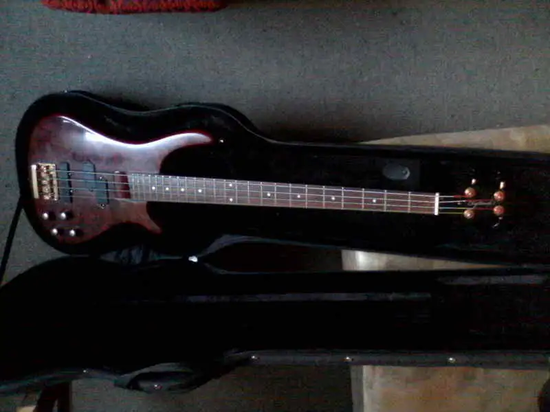 Usb 471 Basszusgitár  Usb 471 Basszusgitár