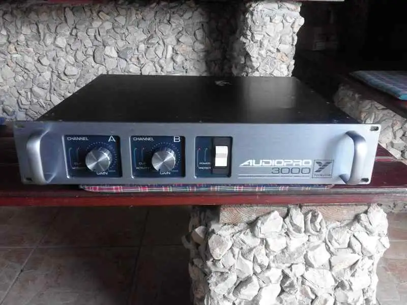 Yorkville Ap 3000 Végfok