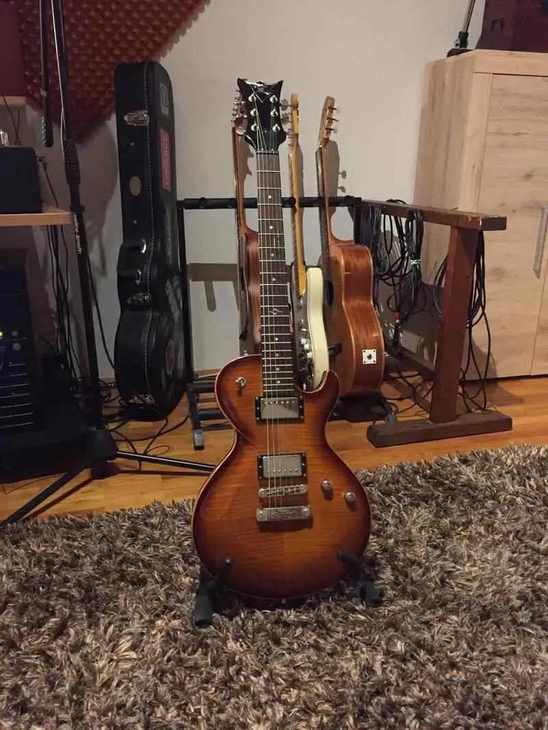 DBZ Bolero FM ATB Elektromos gitár