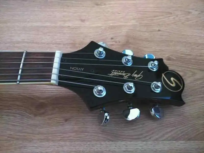  Avion Balkezes elektromos gitár