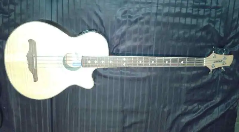  GAB555-CE Elektroakusztikus basszusgitár