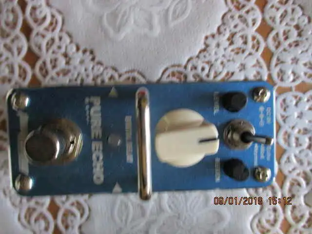 Tom Sline Pure Echo Effekt pedál