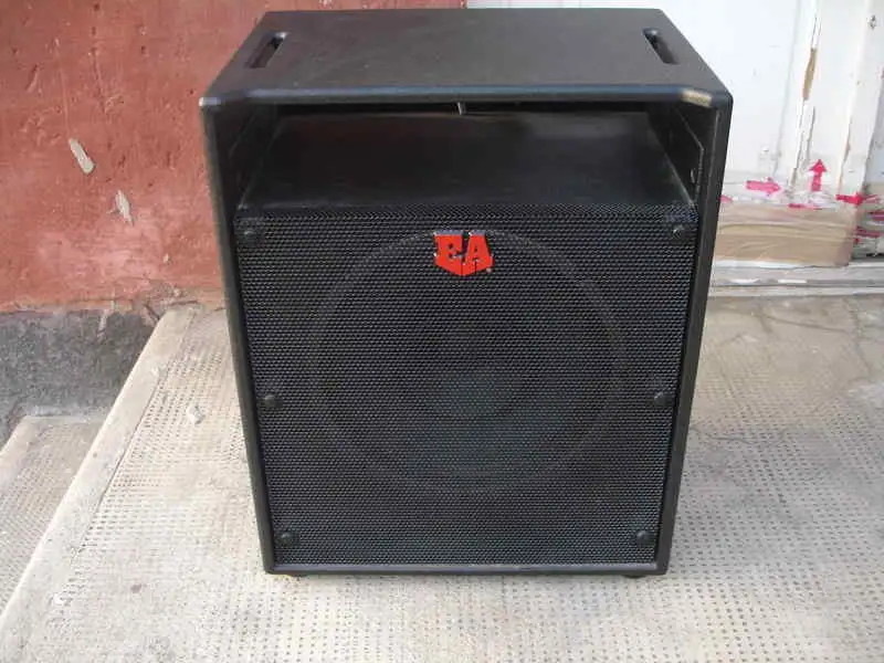  112 Basszus láda