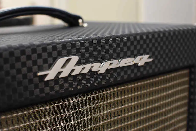 Ampeg B100-R Bass guitar combo amp