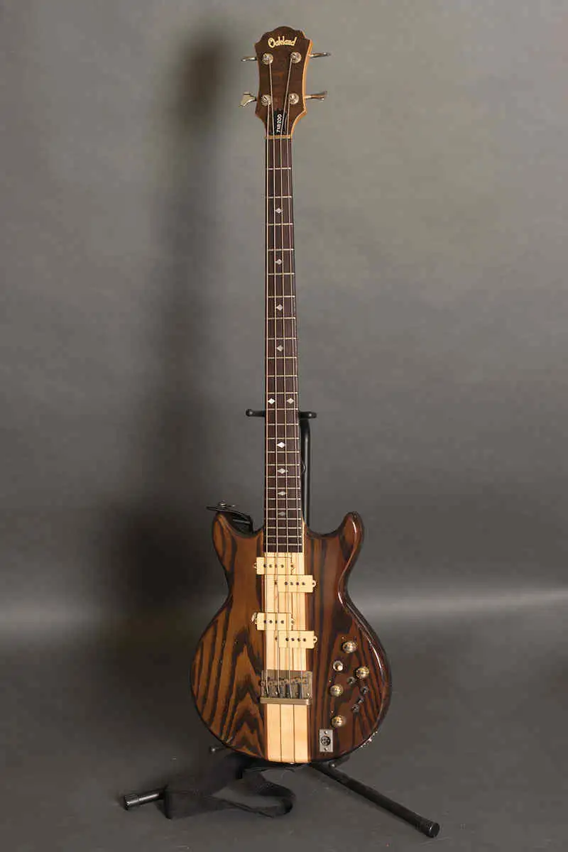  ZXB-200 Bass guitar
