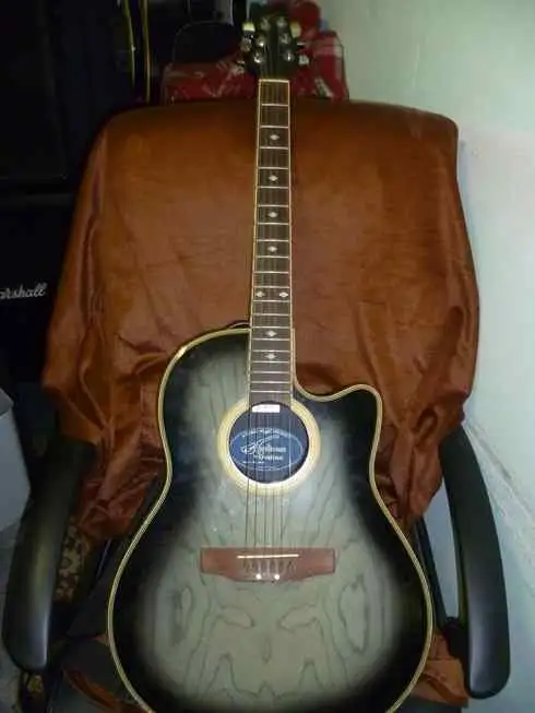  AE 38 Guitarra electroacústica