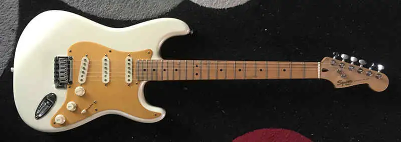 Squier Deluxe Stratocaster, 2009-es Elektromos gitár