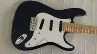 HK Sztratocaster Electric guitar [June 30, 2018, 9:45 am]