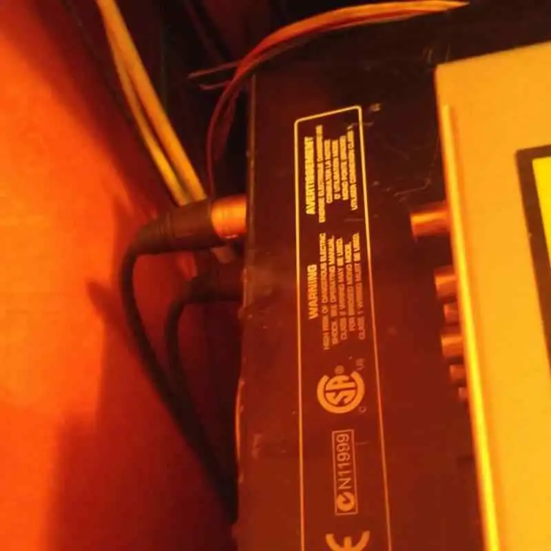 Behringer Ep 2500 Power amplifier