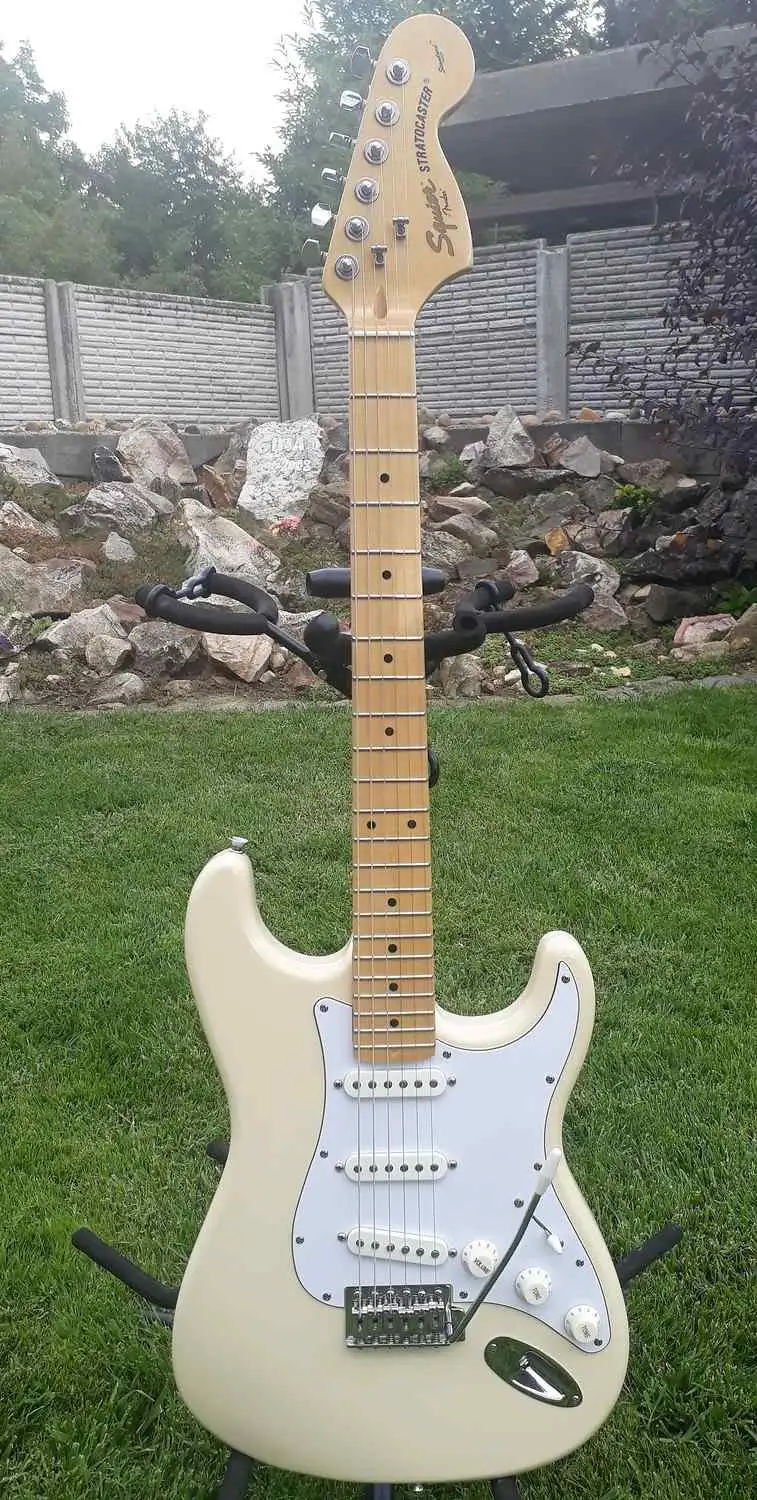 Squier Stratocaster Elektromos gitár