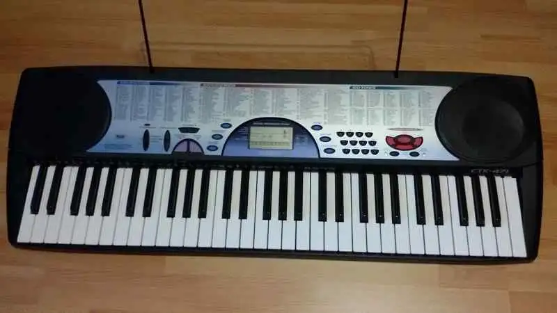 Casio CTK 471 Synthesizer