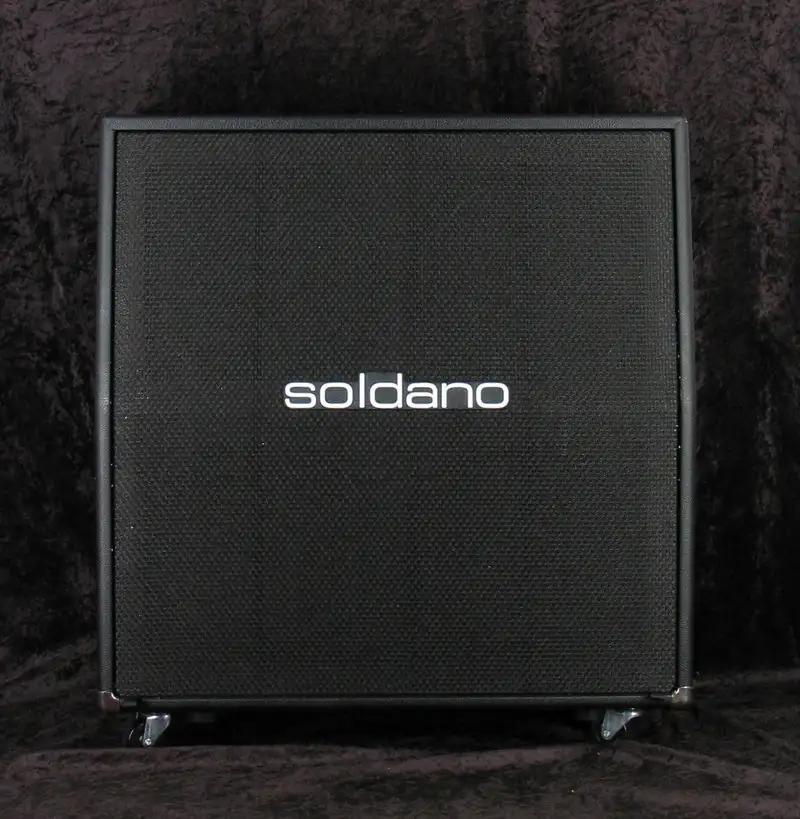 Soldano 412 A láda Gitárláda