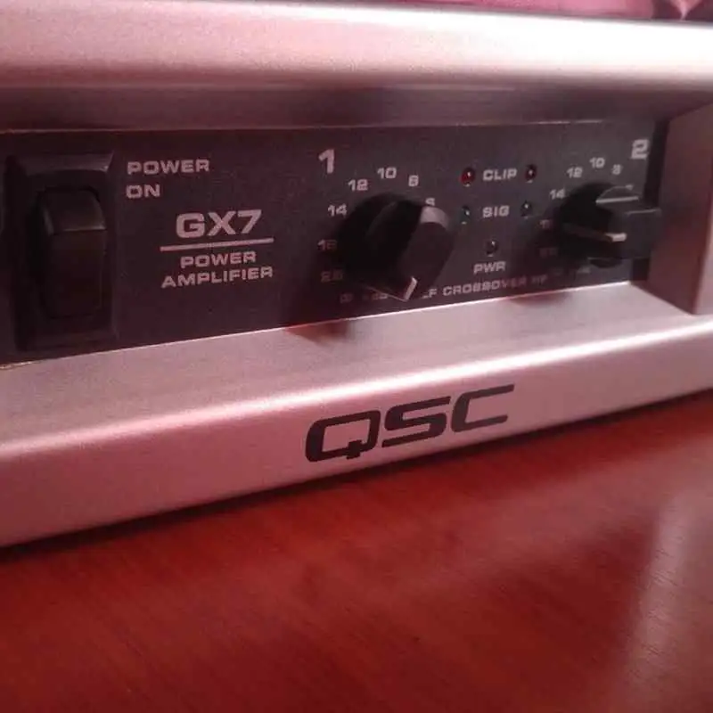 QSC GX7 Végfok