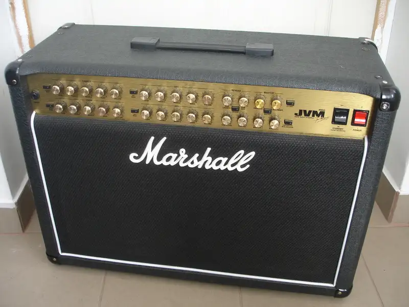 Marshall JVM-410C Gitárkombó