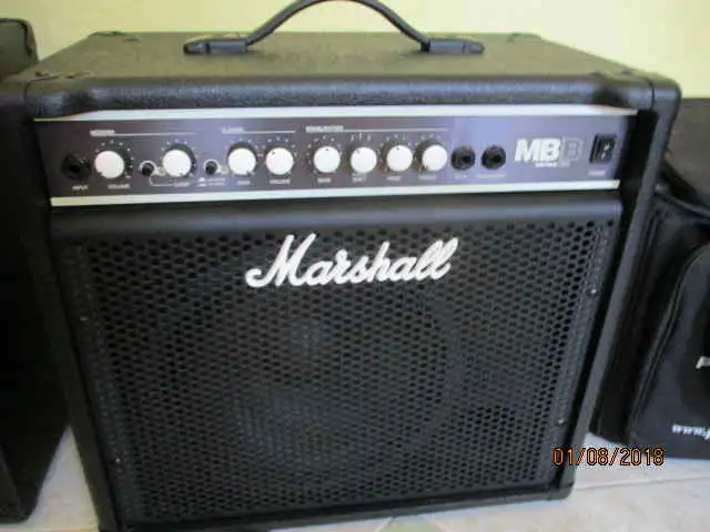 Marshall MB-30 30 wattos Bass Combo