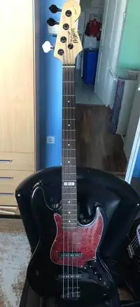 Bigson Jazz Bass Bass Gitarre [September 6, 2018, 10:05 am]