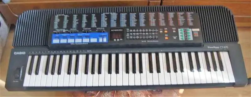 Casio CT-670 Szintetizátor