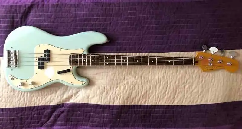 Squier Classic Vibe 60s Precision Bass Sonic Blue Bass guitar