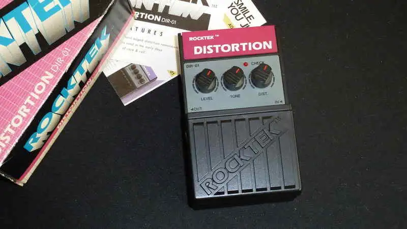  DIR-01 Distrotion
