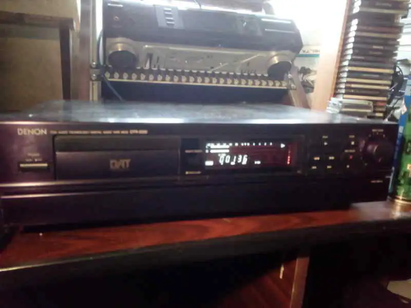 DENON DTR2000 DAT magnó