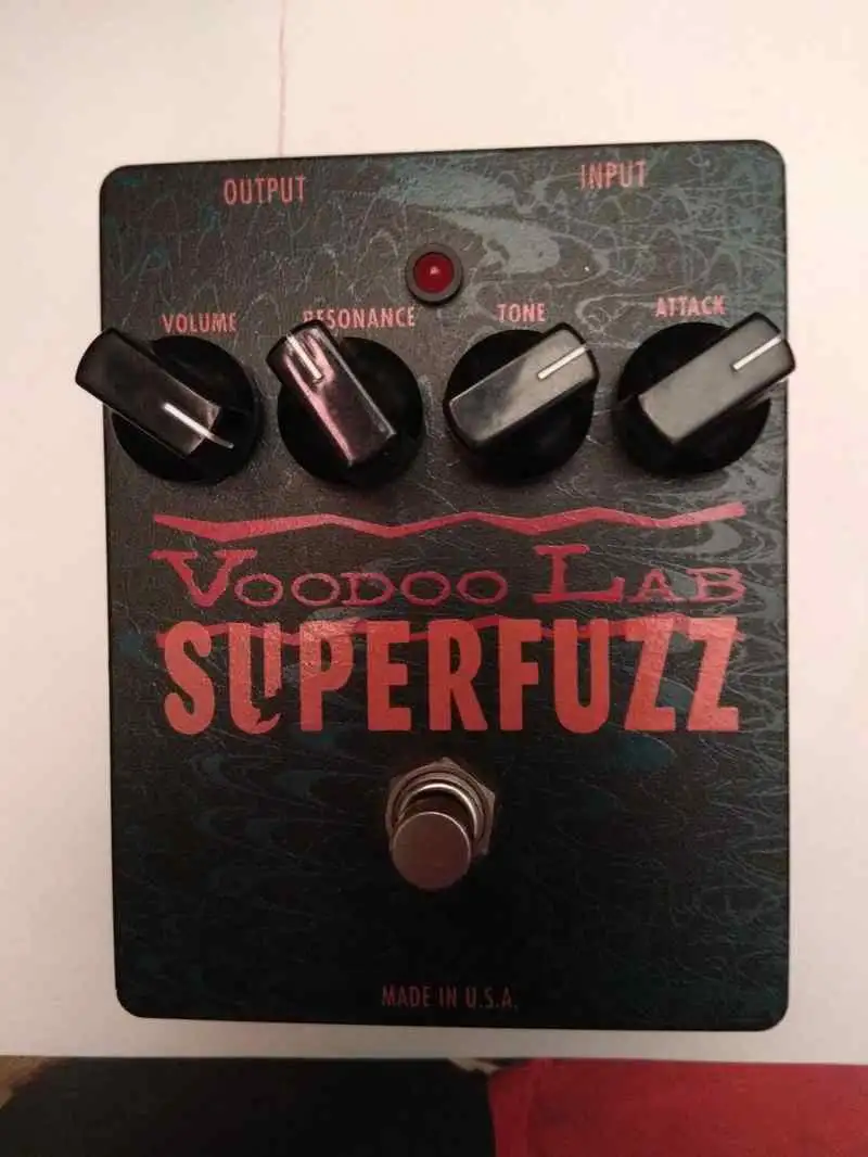 Voodoo Lab Superfuzz Pedál