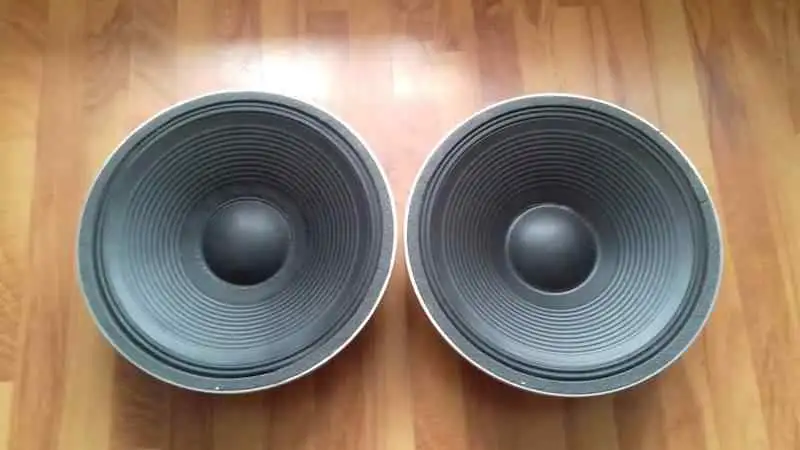Reflex R-400 Altavoz