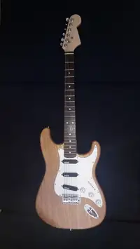 Uniwell  Elektrická gitara [November 30, 2018, 2:59 pm]