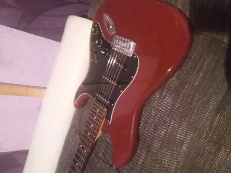 Stratocaster Elektromos gitár