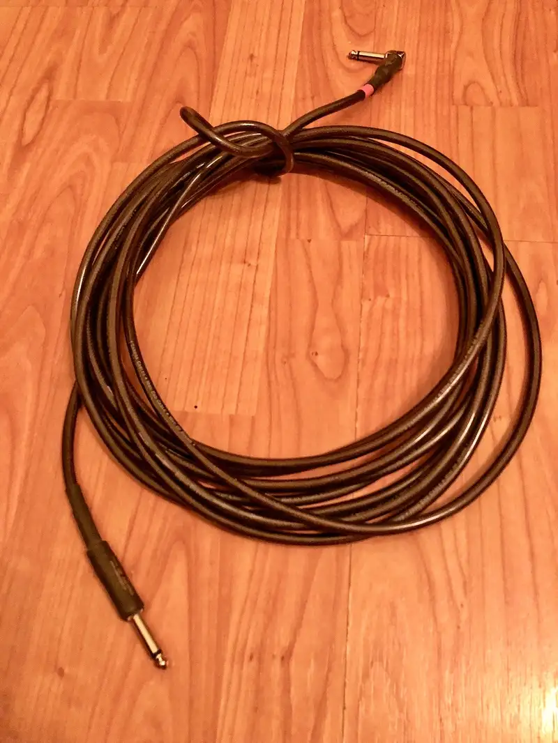 Laboga Irányított gitárkábel Gitárkábel