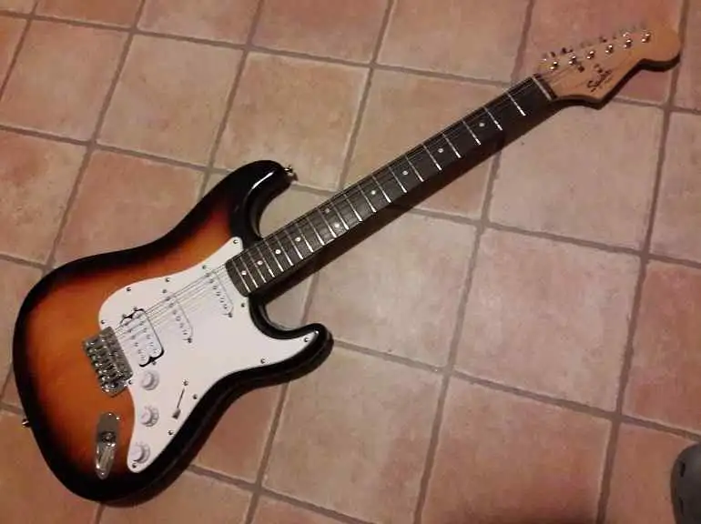 Squier Bullet Strat Elektromos gitár