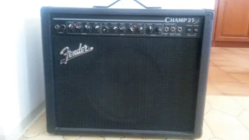 Fender Champ 25 Gitárkombó