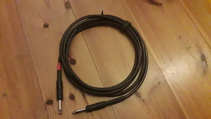 Laboga  Guitar cable