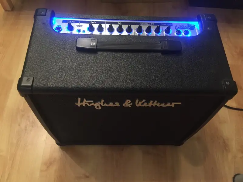Hughes&Kettner Edition Blue 60 DFX Gitárkombó
